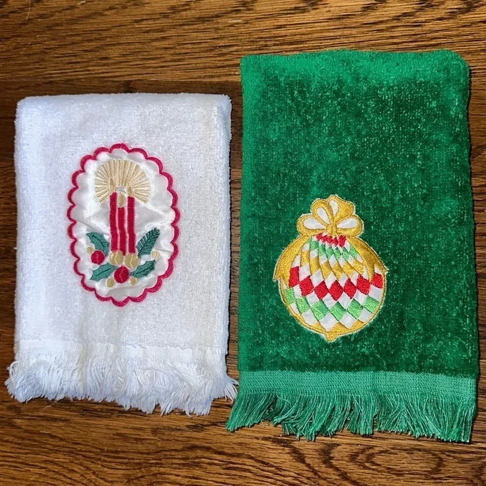 Vintage set of‎ 2 Christmas hand towels/embroidered ornament & Christmas candles